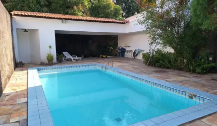 OPORTUNIDADE no Poço da Panela! Ótima Casa com 433m² com 3 quartos sendo 1 suíte com piscina por R$ 1.700.000,00.