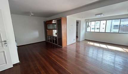 Edf. Morada da Jaqueira - Apartamento no Bairro da Jaqueira com 3 quartos sendo 1 suíte  com 152m² por R$ 950MIL.