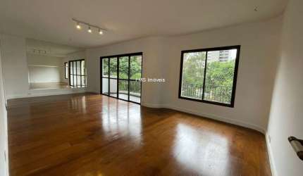 Apartamento alto padrão na Vila Nova Conceição: 4 quartos, 3 suítes, 5 banheiros, 2 vagas na melhor localização de São Paulo!