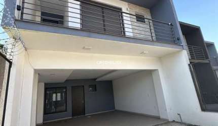 Excelente casa em Camobi, 03 dormitórios , 1suíte,  duas sacadas, 02 de garagem!