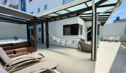Apartamento Alto Padrão na praia com Jacuzzi 6 Lugares.