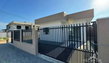 Casa na praia disponível para locação anual