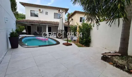 Casa com piscina em condomínio!!
