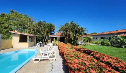Casa de condomínio para venda tem 1200 metros quadrados com 3 quartos