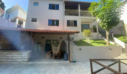 Casa de condomínio para venda possui 450 metros quadrados com 4 quartos