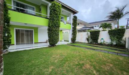 Casa em cond. c/ clube completo!!