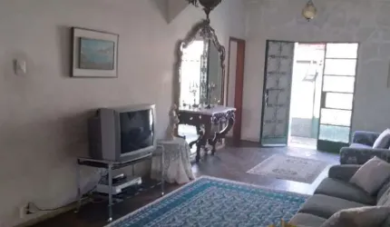 Casa com 5 quartos e 3 vagas de garagem