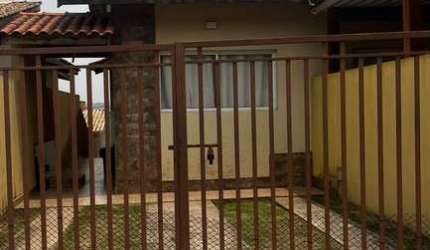 Casa térrea com 02 dormitórios no Jd São Felipe em Atibaia/SP