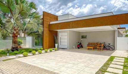 Casa térrea mobiliada à venda no Condomínio Shambala II - Atibaia/SP