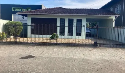 CASA PLANA no GUANABARA com 5 quartos para VENDA, 205 m²