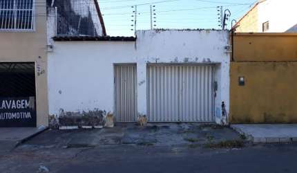 Excelente Casa Residencial no Jardim Iracema