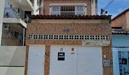 EXCELENTE CASA  À VENDA
