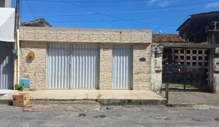 Excelente Casa Residencial com 03 Quartos no Cristo Redentor