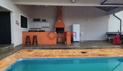 Linda Casa com 4 dormintórios e Piscina - Jd Indepedência - Bauru/SP