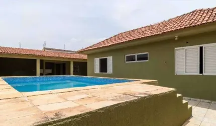 Casa térrea com 4 quartos próximo da UFMT - Comercial e Residencial - Bairro Jardim Petrópolis