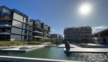 Rooftop Beira-Mar com Piscina Privativa – Muro Alto