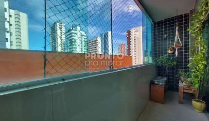 APARTAMENTO AMPLO EM CANDEIAS – 3 QUARTOS, 111m², VARANDA FECHADA E EXCELENTE LOCALIZAÇÃO!