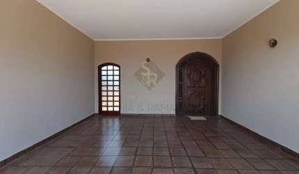 Casa Padrão para Locação e Venda no Bairro Vila Tibério, em Ribeirão Preto