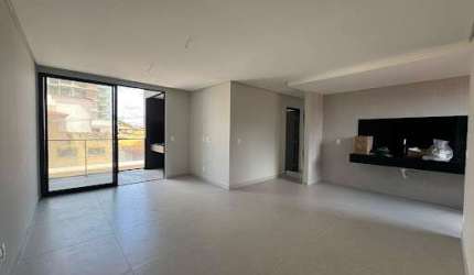 Apartamento novo na beira mar de Camboinha com 03 quartos