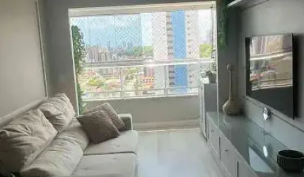 Apartamento de 65m2 com 2 Quartos, Todo Projetado, em Condomínio Club