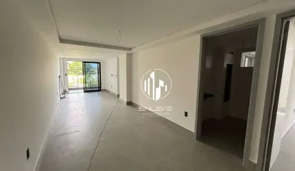 Apartamento pé na areia com 03 suítes em Areia Dourada