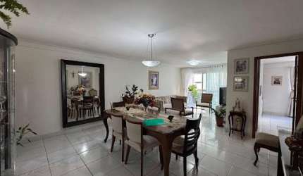 Apartamento de 132m2 com 4 Quartos + DCE, em Tambaú