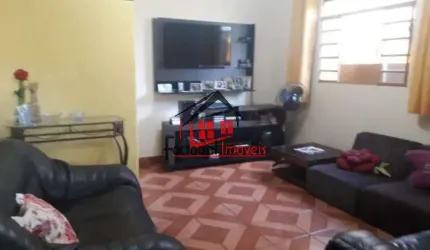 Casa 4 quartos, piscina, um barracão à venda no bairro Trevo