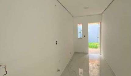 Casa com 3 quartos à venda no Jardim Tókio, Londrina  por R$ 330.000