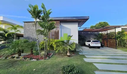 Casa Moderna Térrea à Venda no Condomínio Vida Marina, Busca Vida, Camaçari | 3 Suítes no Térreo | Piscina com Cascata e Área Gourmet