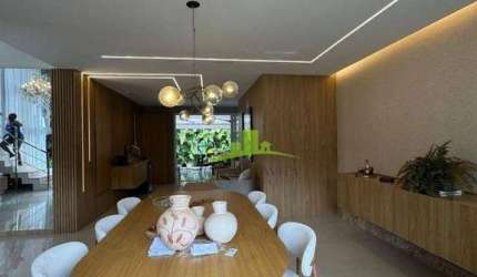 ALPHAVILLE LITORAL NORTE 1, Casa Alto Padrão à Venda 333m², 4 Suítes, PORTEIRA FECHADA, Piscina com Hidro, Gourmet. Sofisticação e Conforto no Litoral