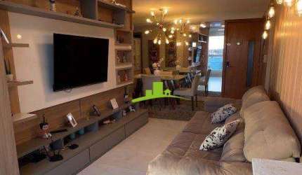 Cobertura Duplex à venda em Lauro de Freitas, 206m², 3 quartos (2 suítes), Piscina Privativa, Área Gourmet, 2 vagas, Fino acabamento, Energia Solar.