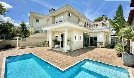 Linda casa á venda - em condomínio