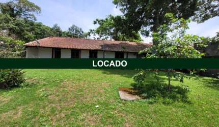 Locação mensal em Itapoá, Casa frente mar, vista para Baia da Babitonga