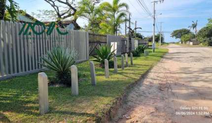 Excelente imóvel com 2 terrenos (24x32) pertinho da praia!