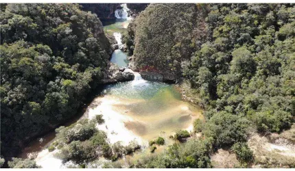 Fazenda à venda, com uma das cachoeiras mais lindas da Serra da Canastra!