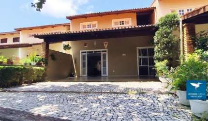 Casa com Piscina Privativa em Condomínio no Bairro Luciano Cavalcante, 04 Quartos, Master com Amplo Closet, 141m2, 03 Vagas Cobertas