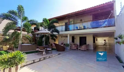 Belíssima Casa Duplex Próximo a Av. Edilson Brasil Soares no Parque Manibura, Grande Potencial Comercial, Nascente com Amplo Recuo Frontal, Varandão, 171m2, 05 Suítes, Lote com 319m2 (11m x 29m), 06 V