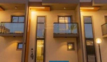 Alugo Casa Nova com Varanda Gourmet em Condomínio no Eusébio, Ótima localização Próximo a Fortaleza, 101m2, 03 Quartos, Varanda Gourmet com Churrasqueira e Chuveirão, Cozinha Integrada e com Armários,