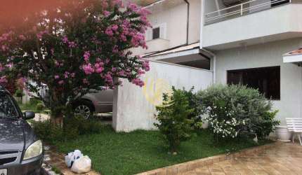 Sobrado com 4 dormitórios à venda, 321 m² por R$ 1.250.000,00 - Esplanada Independência - Taubaté/SP
