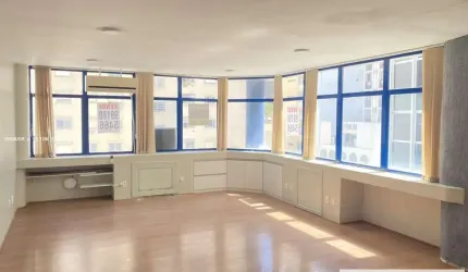 Sala Comercial para Venda em Florianópolis, Centro, 1 banheiro, 1 vaga