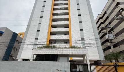 Lindo apto pronto para morar na Jatiúca a poucos metros da praia