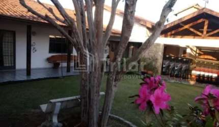 4 QUARTOS 2 SUITES  -  SANTANA