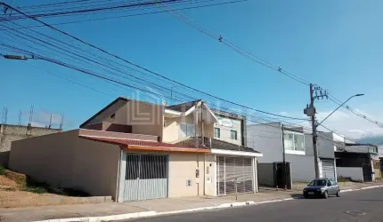 Casa novinha no Jardim Santa Julia