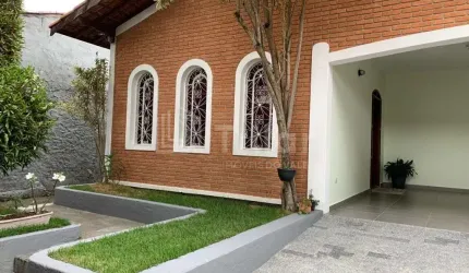 Excelente casa na Vila Industrial - Desocupada!