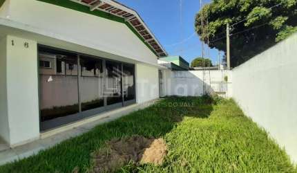 Imóvel comercial no Centro de São José - Chaves na Trilar!
