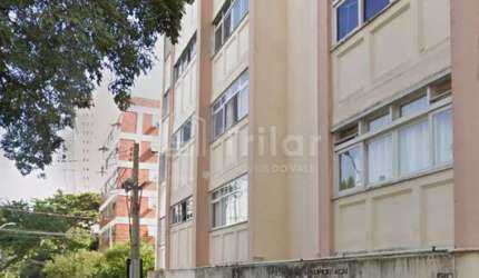 Apartamento à Venda  na Vila Adyana, São José dos Campos-SP: 1 Quarto, 2 Salas, 1 Banheiro, 1 Vaga de Garagem!