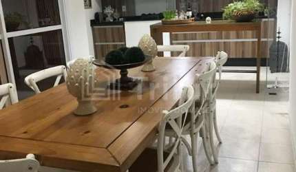 Maravilhoso apartamento no Ed. Ideale, bem proximo ao Parque Vicentina Aranha!