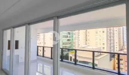 Apto luxuoso com piscina, 4 suÍtes e 5 vagas , Meia Praia, Itapema - SC