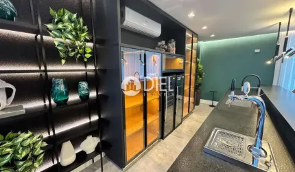 Apartamento com 4 suÍtes, Meia Praia, Itapema - SC