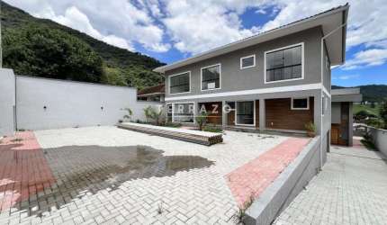 Casa em Condomínio à venda, 3 quartos, 2 suítes, 2 vagas, Alto - Teresópolis/RJ